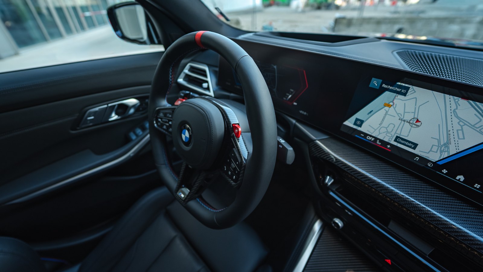 BMW M3 Compétition — volant M et écran incurvé