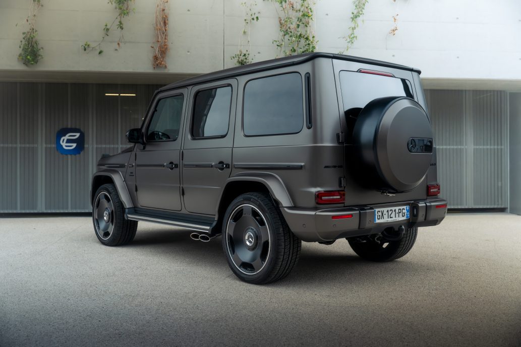 Mercedes G 63 AMG 2024 — trois-quarts arrière et roue de secours