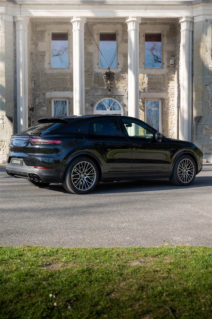 Porsche Cayenne Coupé — trois-quarts arrière